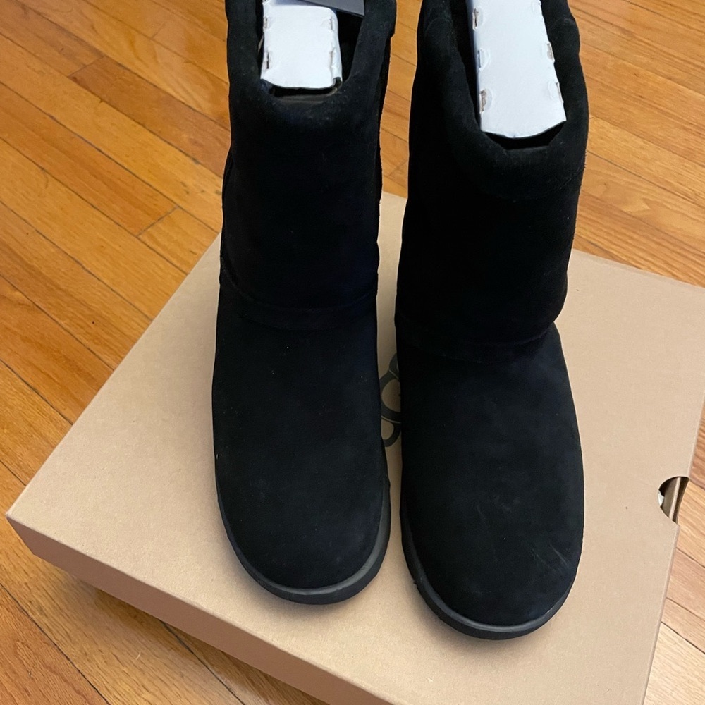 UGG Classic Short Black Suede Boots Size 8